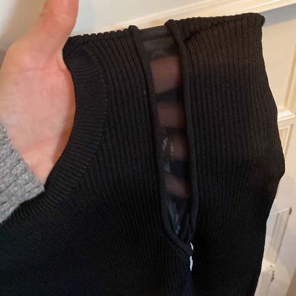 Amazing black top - Picture 2 of 4